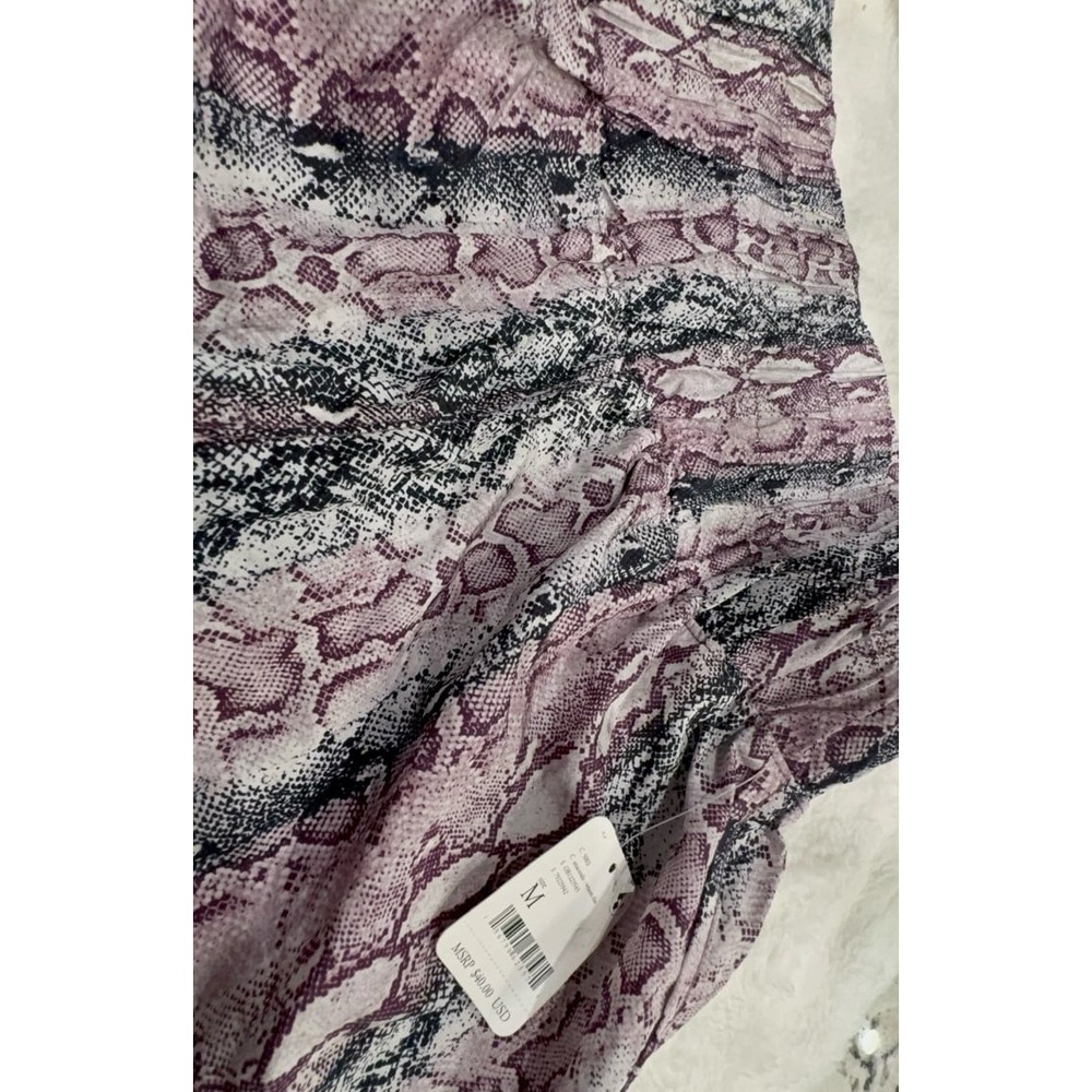 NEW women's size MEDIUM Free People Movement athletic running shorts. - Picture 4 of 5